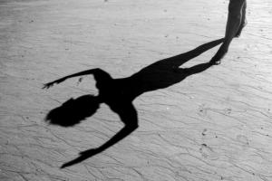 067 Sarah Cleon - L'ombre qui danse
