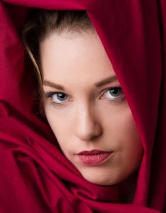 150 POULAIN Florent - Rachel voile rouge