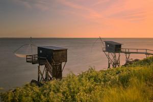 45_OUSTRIC_Claude_-_Pêcherie